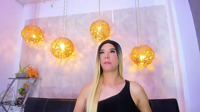 victoria aleia  online show from 02/24/25, 11:19