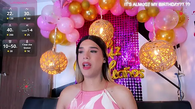 victoria aleia  online show from 10/31/25, 07:21