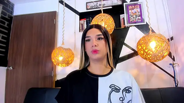 victoria aleia  online show from 10/27/25, 01:17