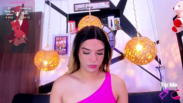 victoria aleia  online show from 09/23/25, 10:50