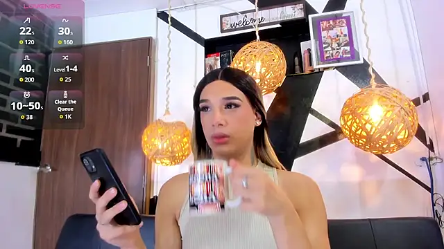 victoria aleia  online show from 10/23/25, 10:19