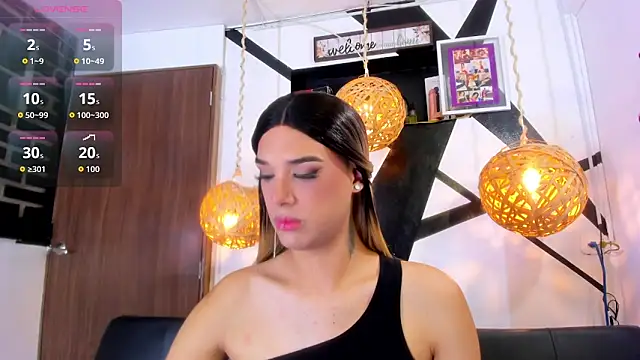 victoria aleia  online show from 10/27/25, 10:00