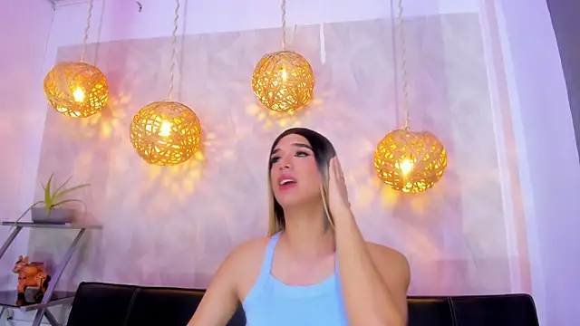 victoria aleia  online show from 03/17/25, 11:57