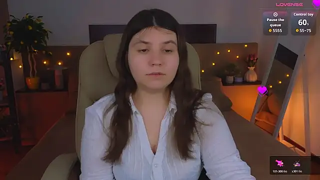 Viola  Shy online show from 03/22/26, 10:00