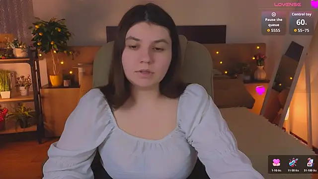 Viola  Shy online show from 04/21/26, 02:25