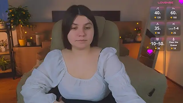 Viola  Shy online show from 04/28/26, 02:27