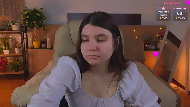 Viola  Shy online show from 05/18/26, 08:24