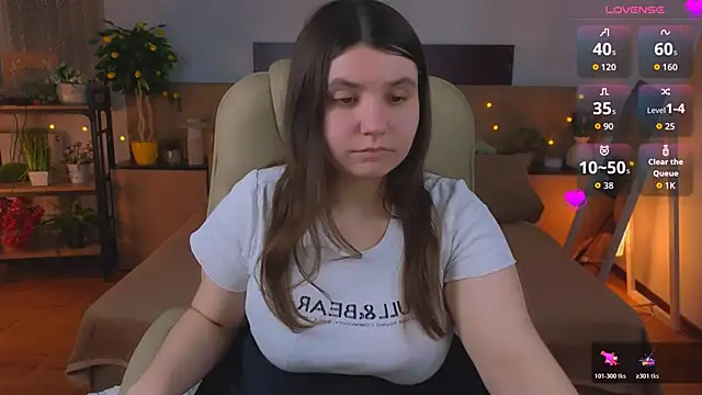 Viola  Shy online show from 05/28/26, 07:31