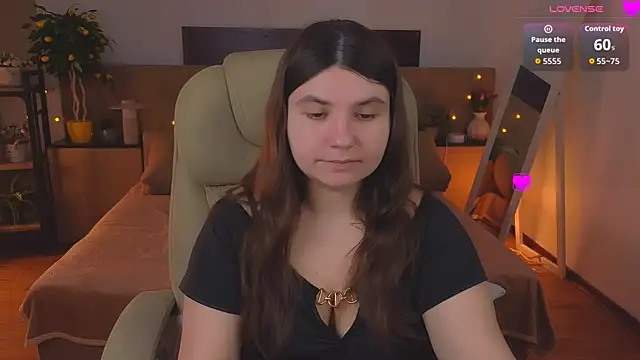Viola  Shy online show from 07/06/26, 08:11