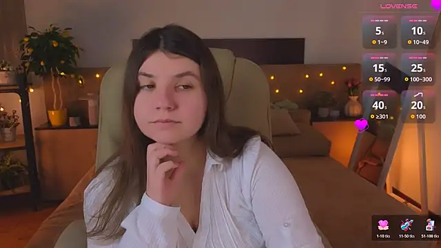 Viola  Shy online show from 04/11/26, 08:01