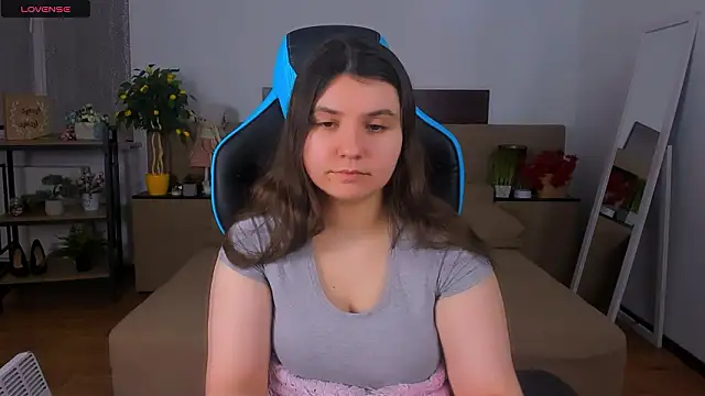 Viola  Shy online show from 02/03/26, 03:37