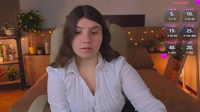 Viola  Shy online show from 04/05/26, 07:42