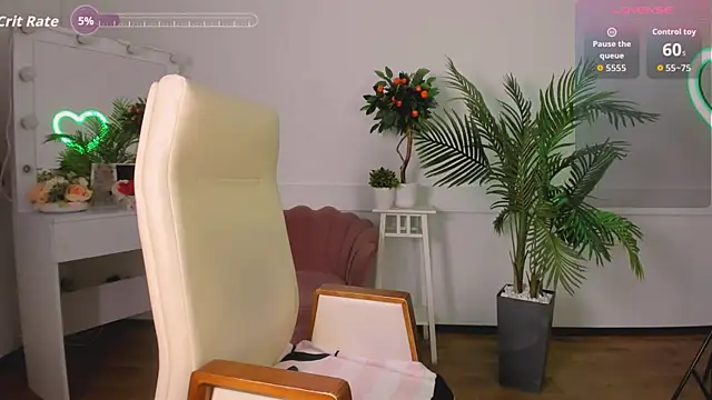 Viola  Shy online show from 10/30/25, 09:44