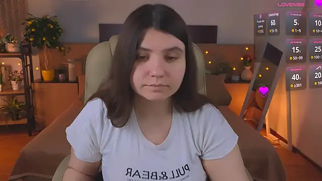 Viola  Shy online show from 05/31/26, 09:04