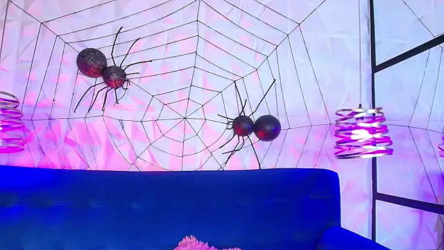 Snapshot of sarah_banks1 chatting on 12/15/25, 03:23 sarah banks1 online show from 12/15/25, 03:23