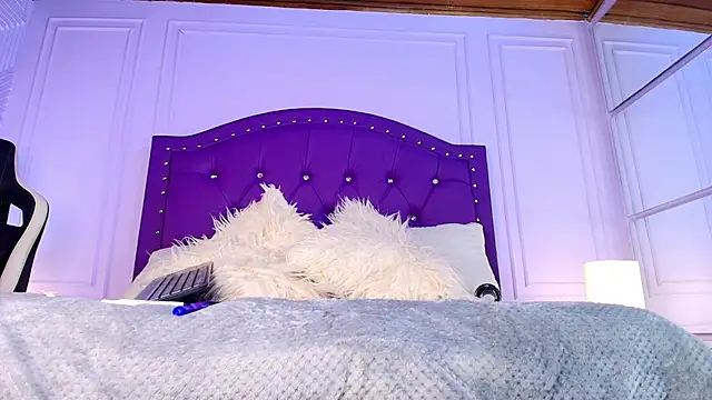 Snapshot of sarah_banks1 chatting on 03/03/26, 03:13 sarah banks1 online show from 03/03/26, 03:13