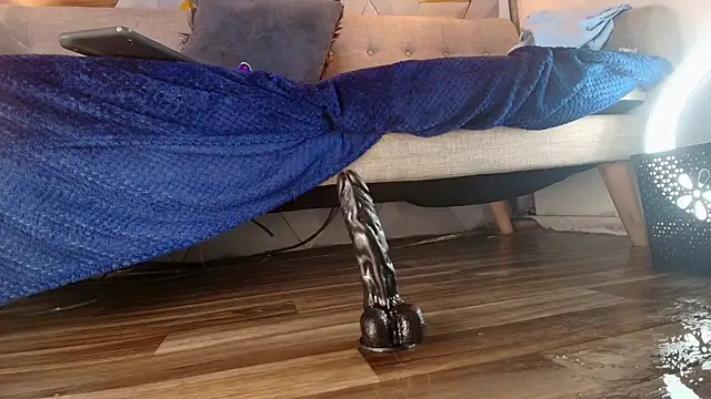 Snapshot of sarah_banks1 chatting on 03/15/25, 10:11 sarah banks1 online show from 03/15/25, 10:11