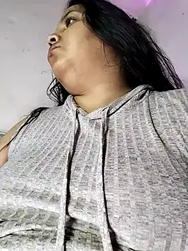 Snapshot of AvaChannel chatting on 11/25/25, 10:04 AvaChannel online show from 11/25/25, 10:04