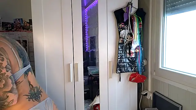 Tatjana Sue online show from 02/23/26, 11:00