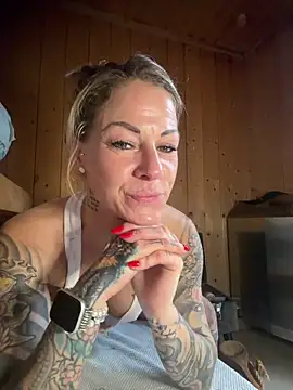 Tatjana Sue online show from 04/04/26, 04:02