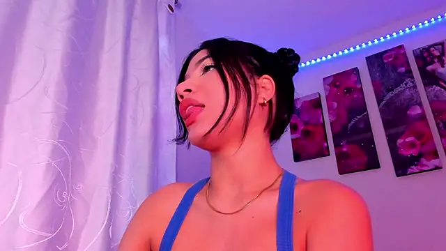 Alissarhys26 online show from 02/11/25, 09:25