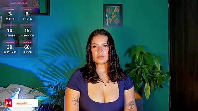 Snapshot of Anne_Babb chatting on 09/24/25, 12:40 Anne Babb online show from 09/24/25, 12:40