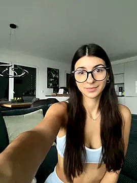 Wildberry  online show from 12/23/25, 08:24