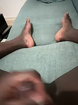 Snapshot of blackbite0 chatting on 12/18/25, 03:00 blackbite0 online show from 12/18/25, 03:00