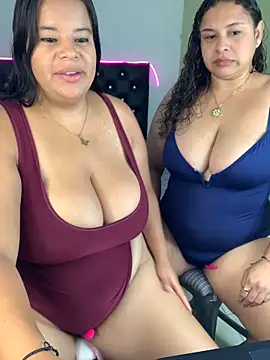twocurvylatins online show from 05/24/26, 09:42