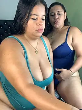 twocurvylatins online show from 06/30/26, 12:38