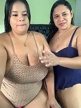 twocurvylatins online show from 11/21/25, 10:58