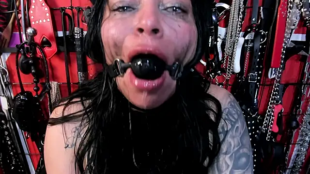 sadistic aradia online show from 03/08/26, 02:15