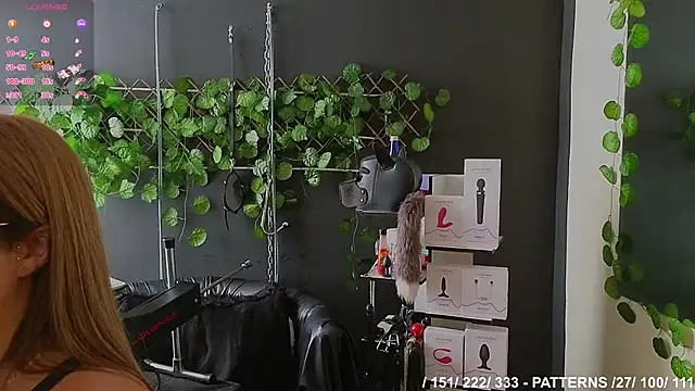 Sweett Mollyy online show from 10/16/25, 07:33