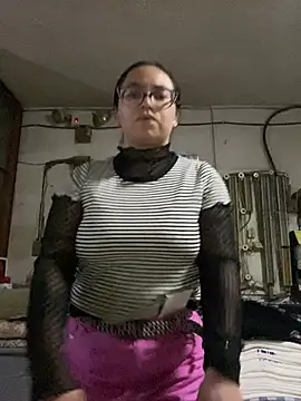 Lucrecia 33 online show from 03/03/26, 03:57