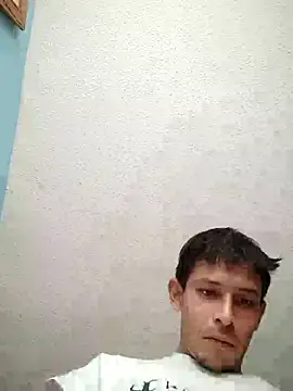 Snapshot of Leonul chatting on 02/17/25, 11:33 Leonul online show from 02/17/25, 11:33