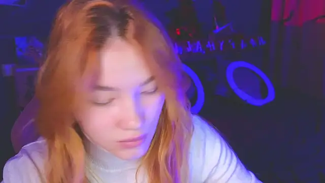 Snapshot of erikabrian chatting on 10/26/25, 02:01 erikabrian online show from 10/26/25, 02:01