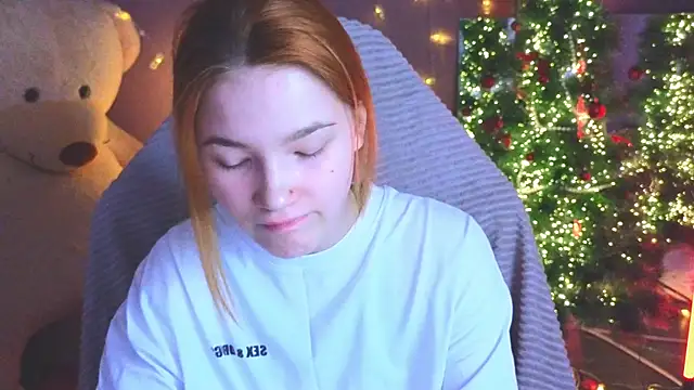 Snapshot of erikabrian chatting on 12/18/25, 09:47 erikabrian online show from 12/18/25, 09:47