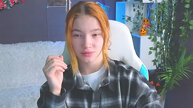 Snapshot of erikabrian chatting on 11/01/25, 02:29 erikabrian online show from 11/01/25, 02:29