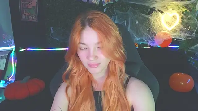 Snapshot of erikabrian chatting on 10/28/25, 02:01 erikabrian online show from 10/28/25, 02:01