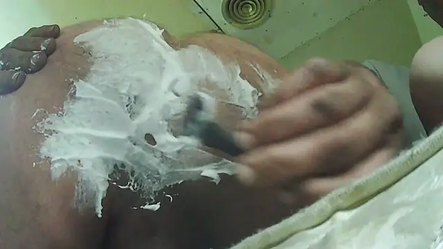 Snapshot of pipeload1275 chatting on 02/07/26, 05:15 pipeload1275 online show from 02/07/26, 05:15