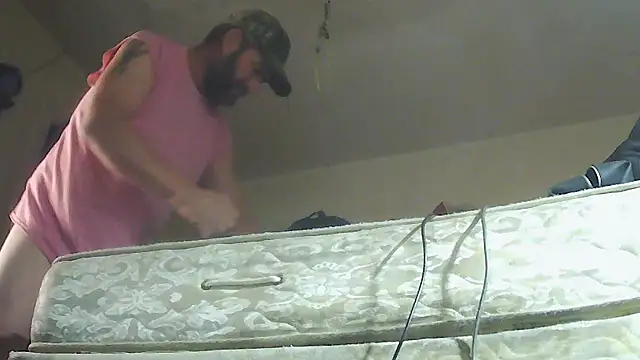 Snapshot of pipeload1275 chatting on 01/13/26, 05:55 pipeload1275 online show from 01/13/26, 05:55