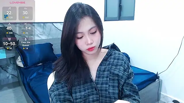 Lin SiYee online show from 10/31/25, 11:07