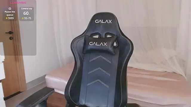 Lin SiYee online show from 03/22/25, 04:24