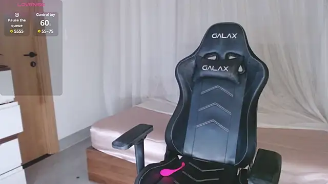 Lin SiYee online show from 03/22/25, 02:47