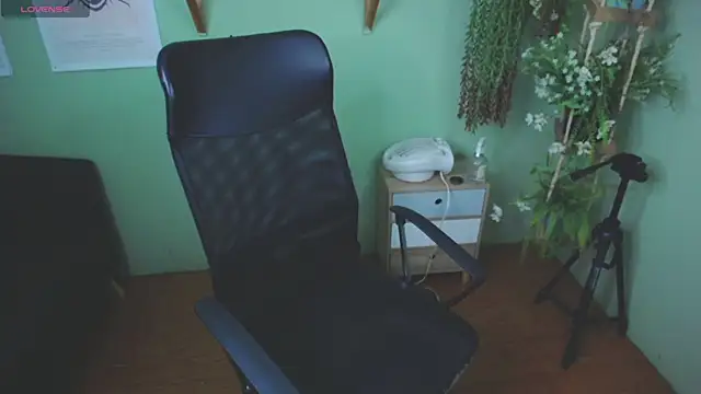 Fernanda   online show from 11/06/25, 05:17