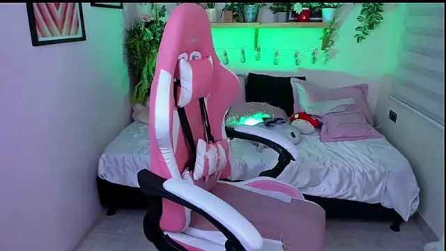 Fernanda   online show from 02/13/26, 04:01