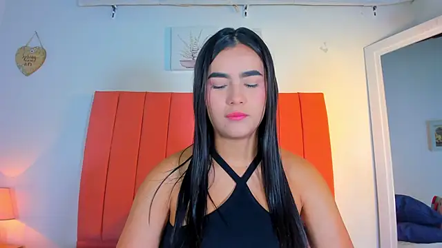 Snapshot of valen_rose0 chatting on 11/05/25, 12:08 valen rose0 online show from 11/05/25, 12:08