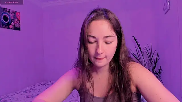 Snapshot of cClandesTina chatting on 10/12/25, 08:10 cClandesTina online show from 10/12/25, 08:10