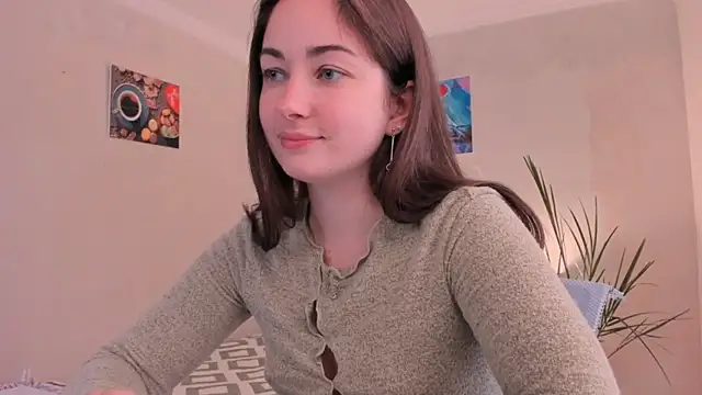 Snapshot of cClandesTina chatting on 09/19/25, 02:43 cClandesTina online show from 09/19/25, 02:43