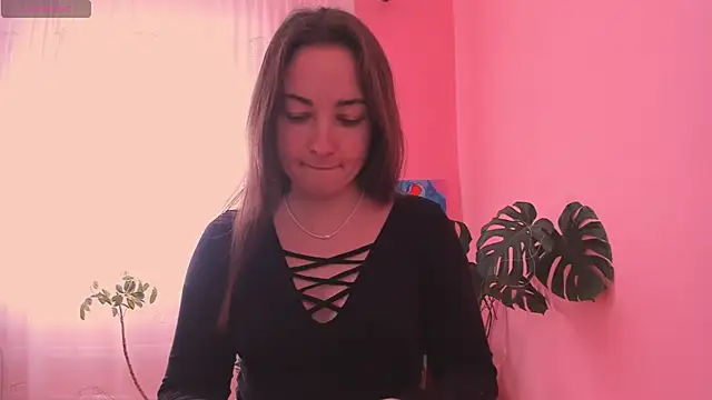 Snapshot of cClandesTina chatting on 03/19/25, 11:06 cClandesTina online show from 03/19/25, 11:06